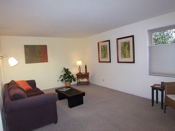 Spacious, light-filled LR. Corner unit has extra windows.