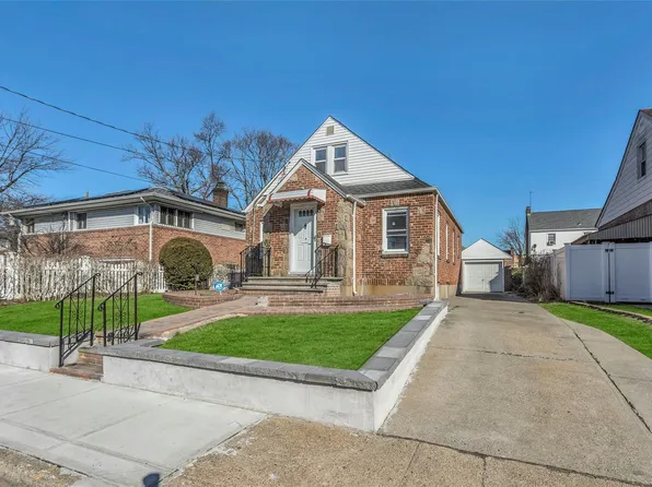 11 Madison Avenue, Hempstead, NY 11550