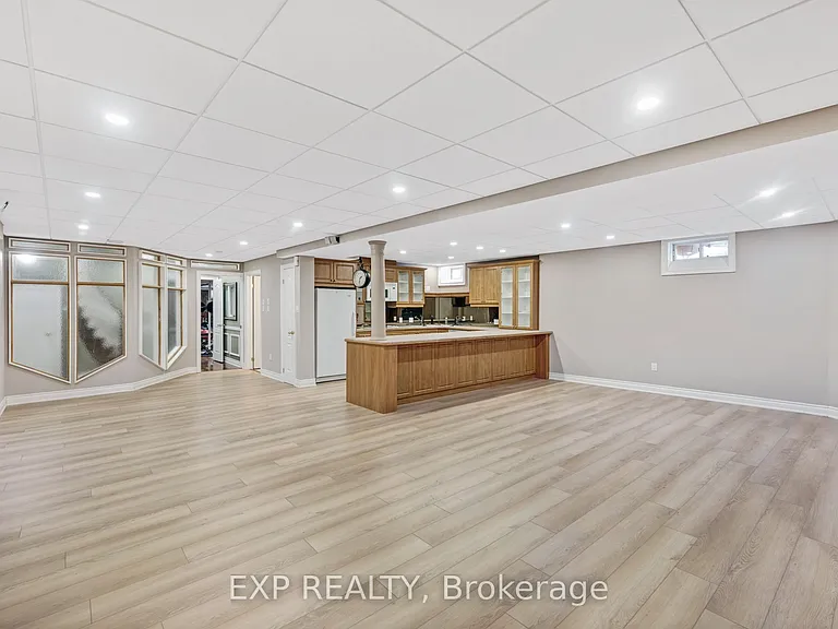 598 Lyman Blvd — Photo 36