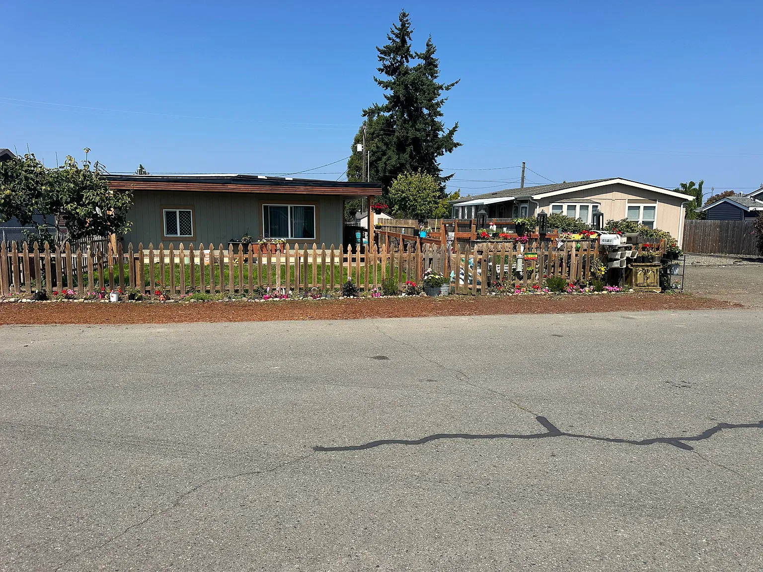 1 bed, 970 sqft, $1,600 — Photo 1