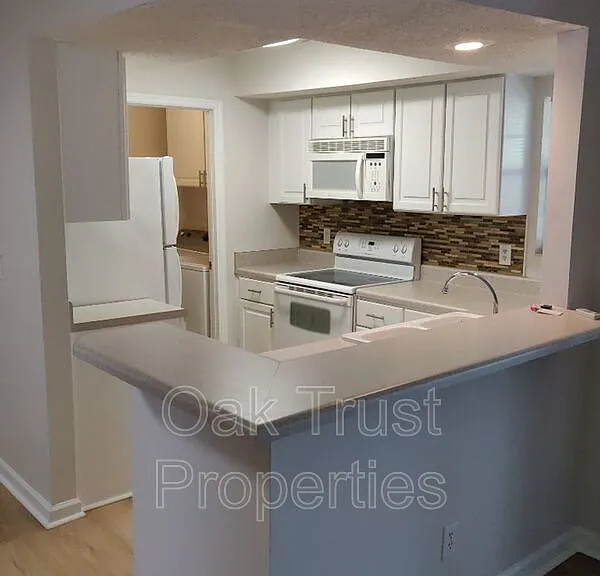 1829 Villa Maison #C — Photo 15