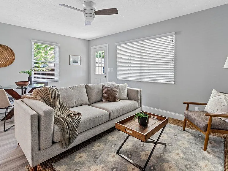 1474 Glenn Ave — Photo 10