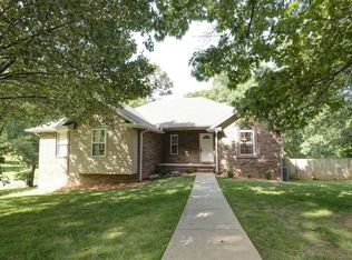 3643 N Vera Cruz Dr, Springfield, MO 65803