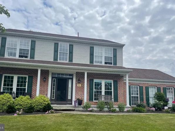 91 Bartlett Dr, Schwenksville, PA 19473