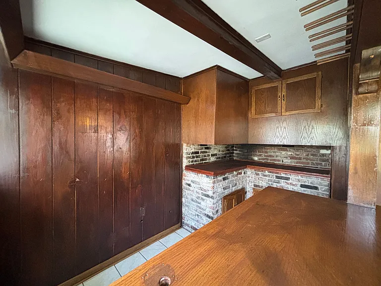 6900 Cloverdale Dr — Photo 14
