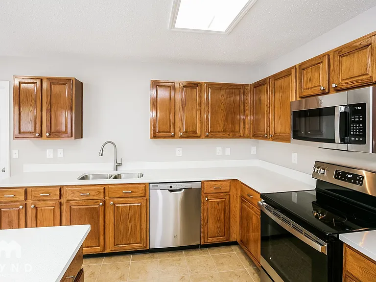 9032 Stones Bluff Ln — Photo 2