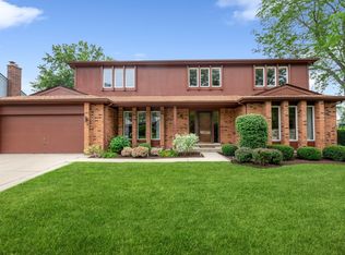 1108 Trevor Cir, Libertyville, IL 60048