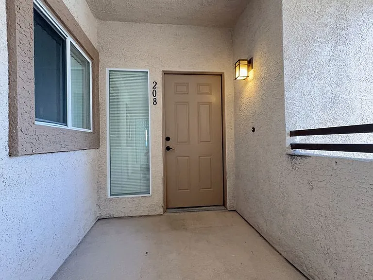 8725 W Flamingo Rd #208 — Photo 2