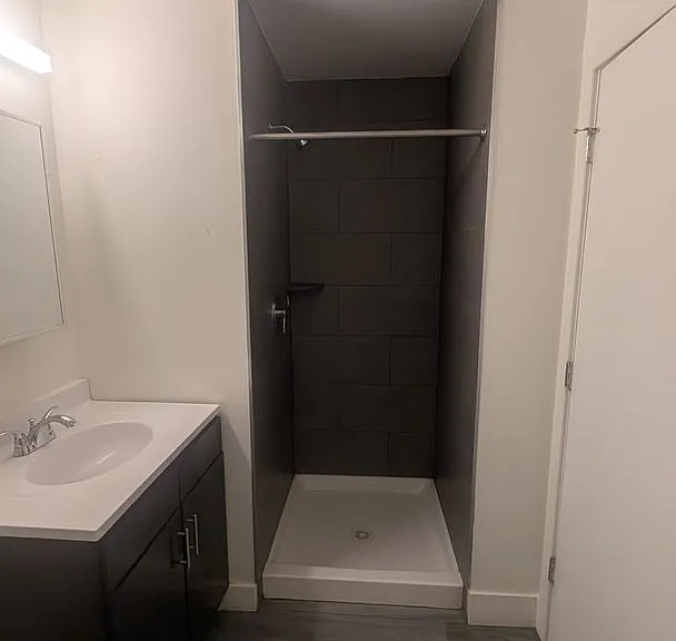 435 Tyler St — Photo 14