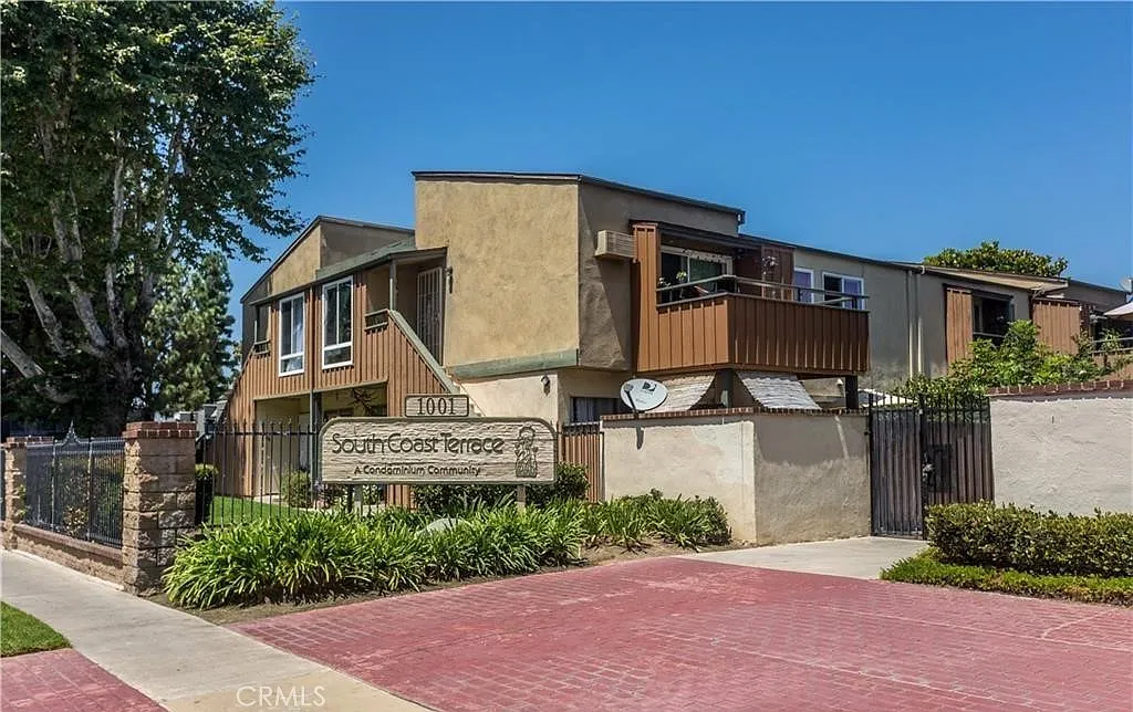 Building Photo - 1001 W Stevens Ave #198