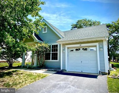 6 Fountain View Dr, Barnegat, NJ, 08005