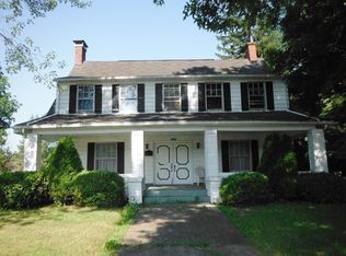 1102 N Front St, Milton, PA 17847