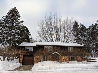 5 Pine Ave N, Sandstone, MN 55072