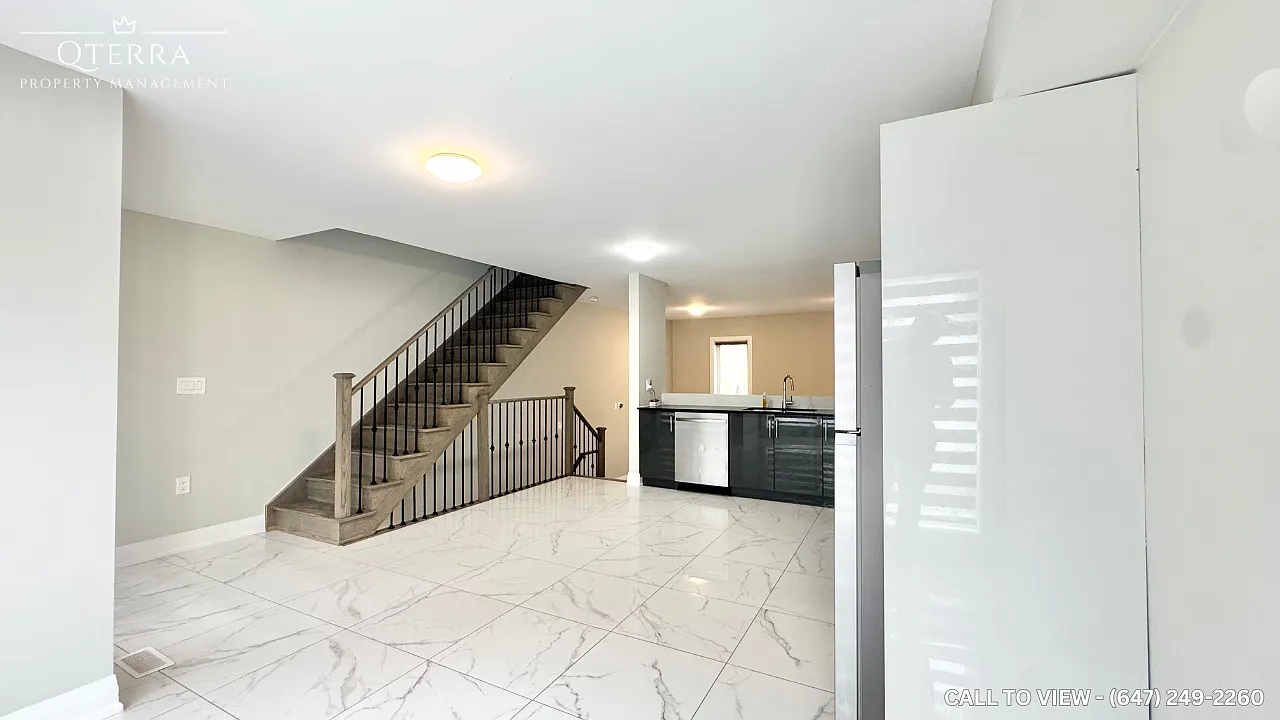 4 bed, 2300 sqft, $2,995 — Photo 4