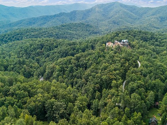 3rd image of 1284 Laurel Lick Rd APT 2