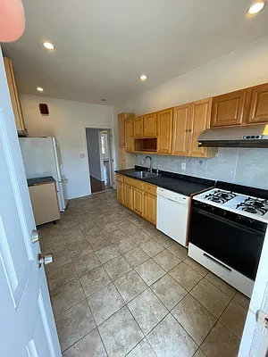 Rented by Ben Bay Realty Co. of Bay Ridge | media 2