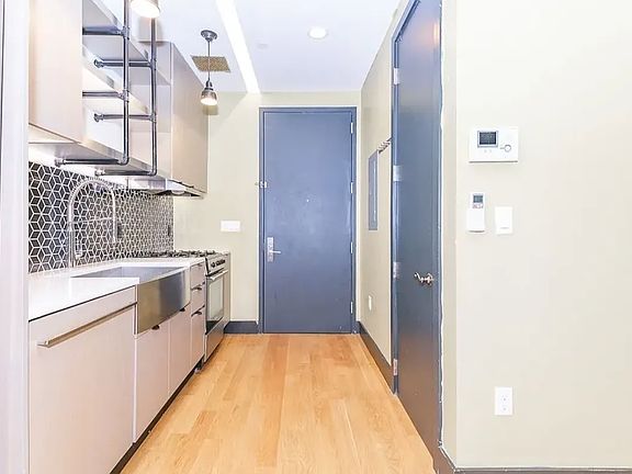 2nd image of 82 Jefferson St #5C