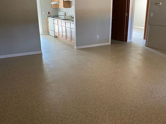 5th image of 1604 Green Valley Dr #2