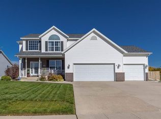 1715 Erik Rd, Cedar Falls, IA 50613