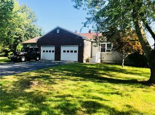 3 Jameson Dr, Bristol, RI 02809