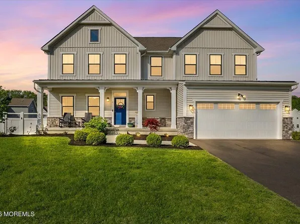 7 Patriot Street, Farmingdale, NJ 07727
