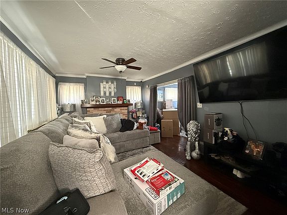 5th image of 3431 W 129th St