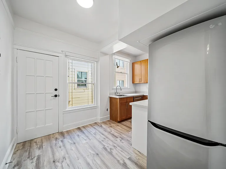 950 Cabrillo St #11 — Photo 6