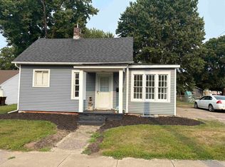 423 S Line St, Chesaning, MI 48616