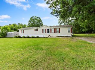 115 Downs Rd, Hodges, SC 29653