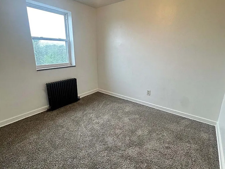 1680 Skyline Dr #18 — Photo 6