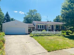 2336 Elizabeth Dr, Stow, OH 44224