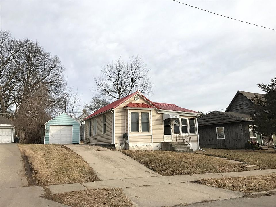 2nd image of 10 S 12th St