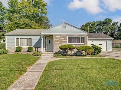 620 Sand Ridge Rd, Bowling Green, OH, 43402