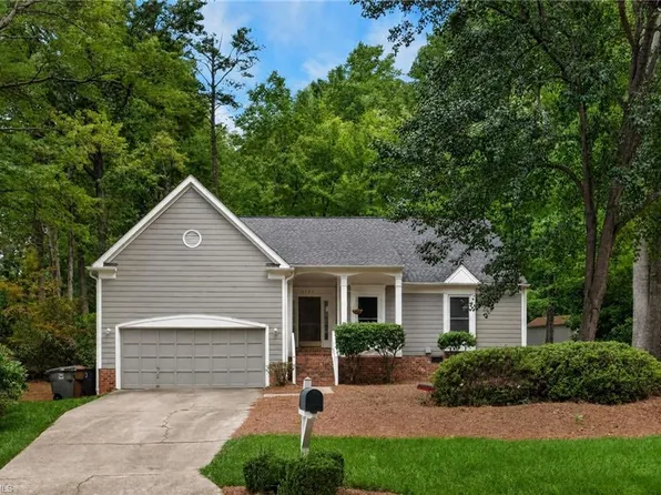 4702 Country Woods Ln, Greensboro, NC 27410