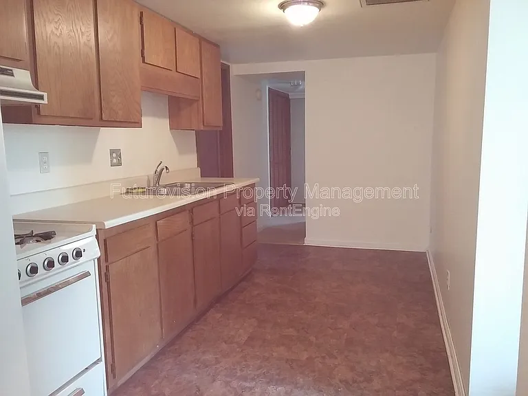1704 Belleview Ave — Photo 5