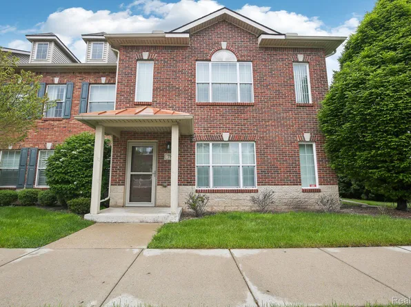 781 2nd St #61, Wyandotte, MI 48192
