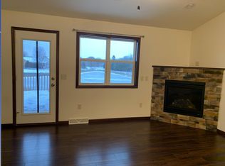 746 Thompson Dr, Oregon, WI 53575