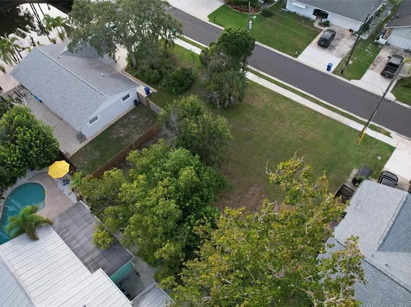 404 Crosswinds Dr #59, Palm Harbor, FL 34683