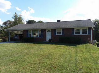 119 Riverview Rd, Hurt, VA 24563