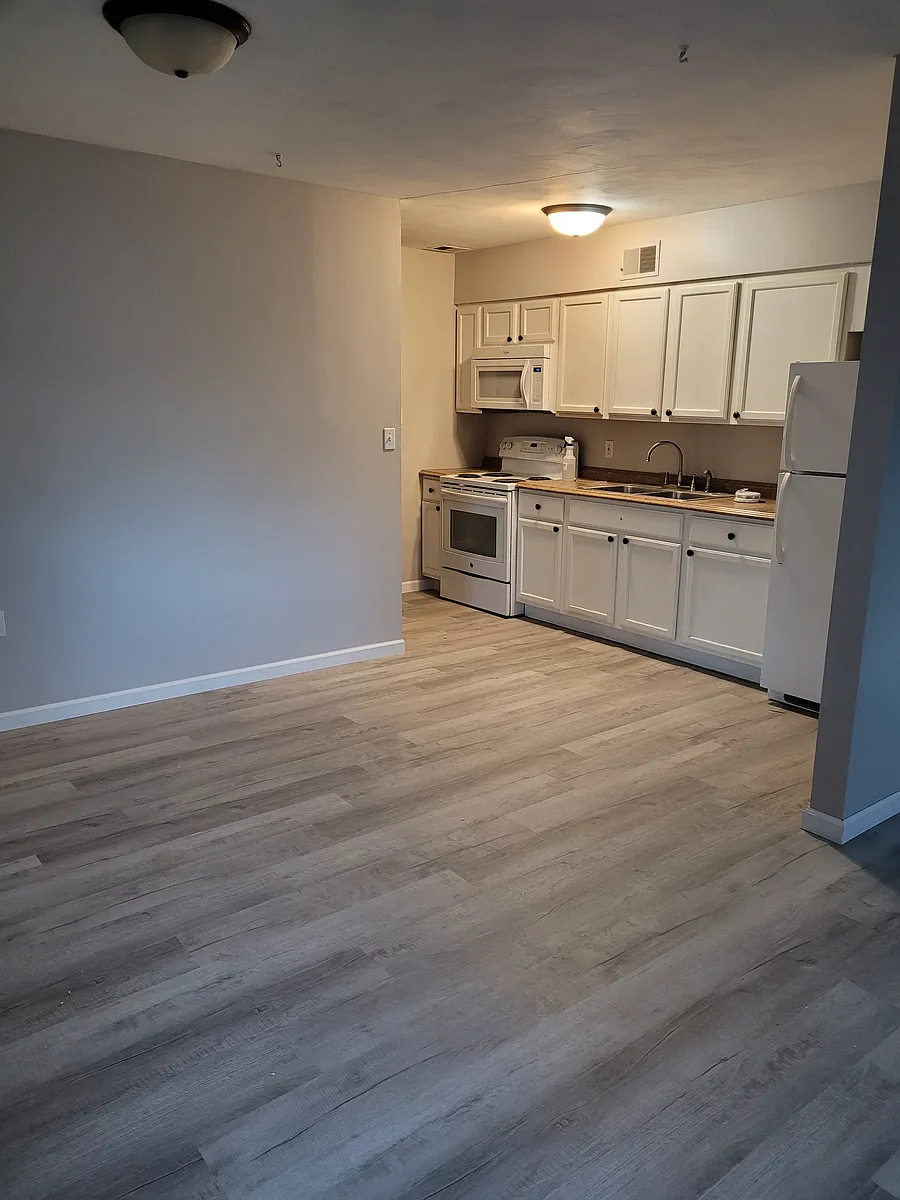 Building Photo - 209 W Green St #1