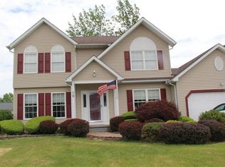 18 Scarlet Pine Cir, Brockport, NY 14420