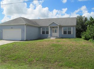 3211 37th St SW, Lehigh Acres, FL 33976