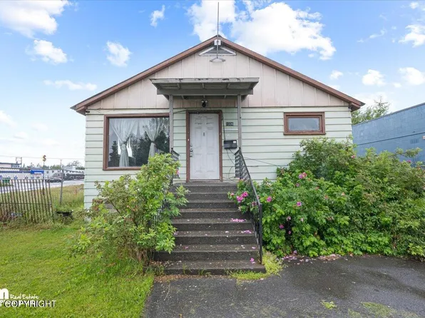 1336 Hyder St, Anchorage, AK 99501
