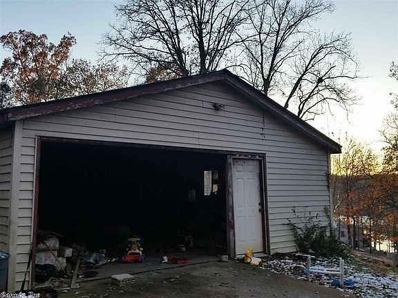 4th image of 49 E Lakeshore Dr