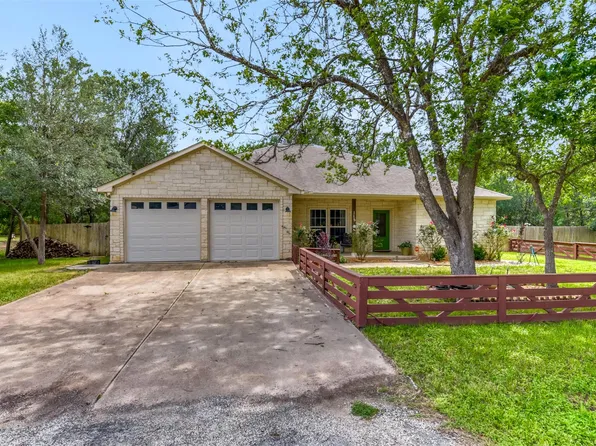 115 Mokulua Ln, Bastrop, TX 78602
