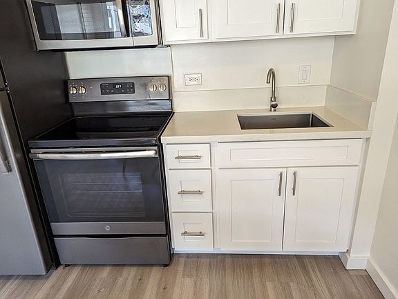 3rd image of 2345 Ala Wai Blvd APT 1011