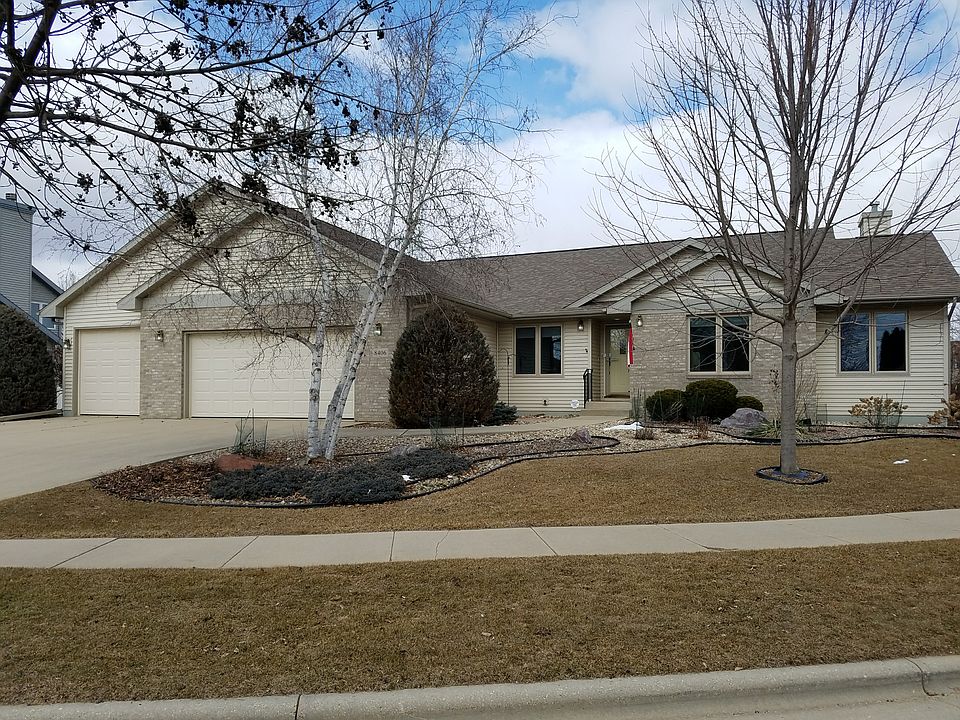 1st image of 8406 Oakmont Dr