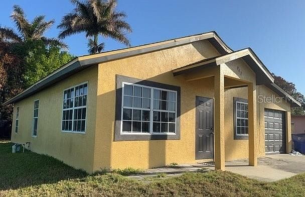 1st image of 943 DELLA TOBIAS AVENUE