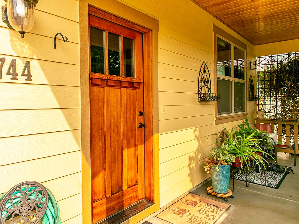 1744 Sandstone Dr, Medford, OR 97501 Zillow