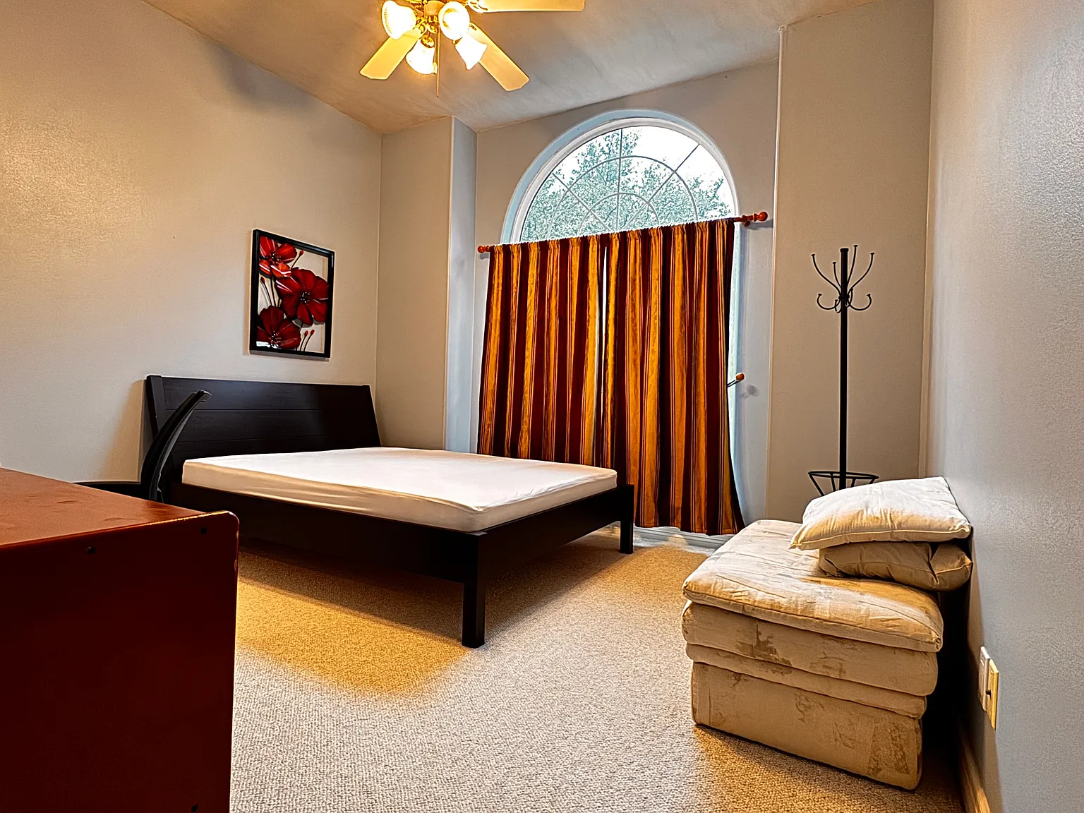 Private Room in Southlake — Photo 2